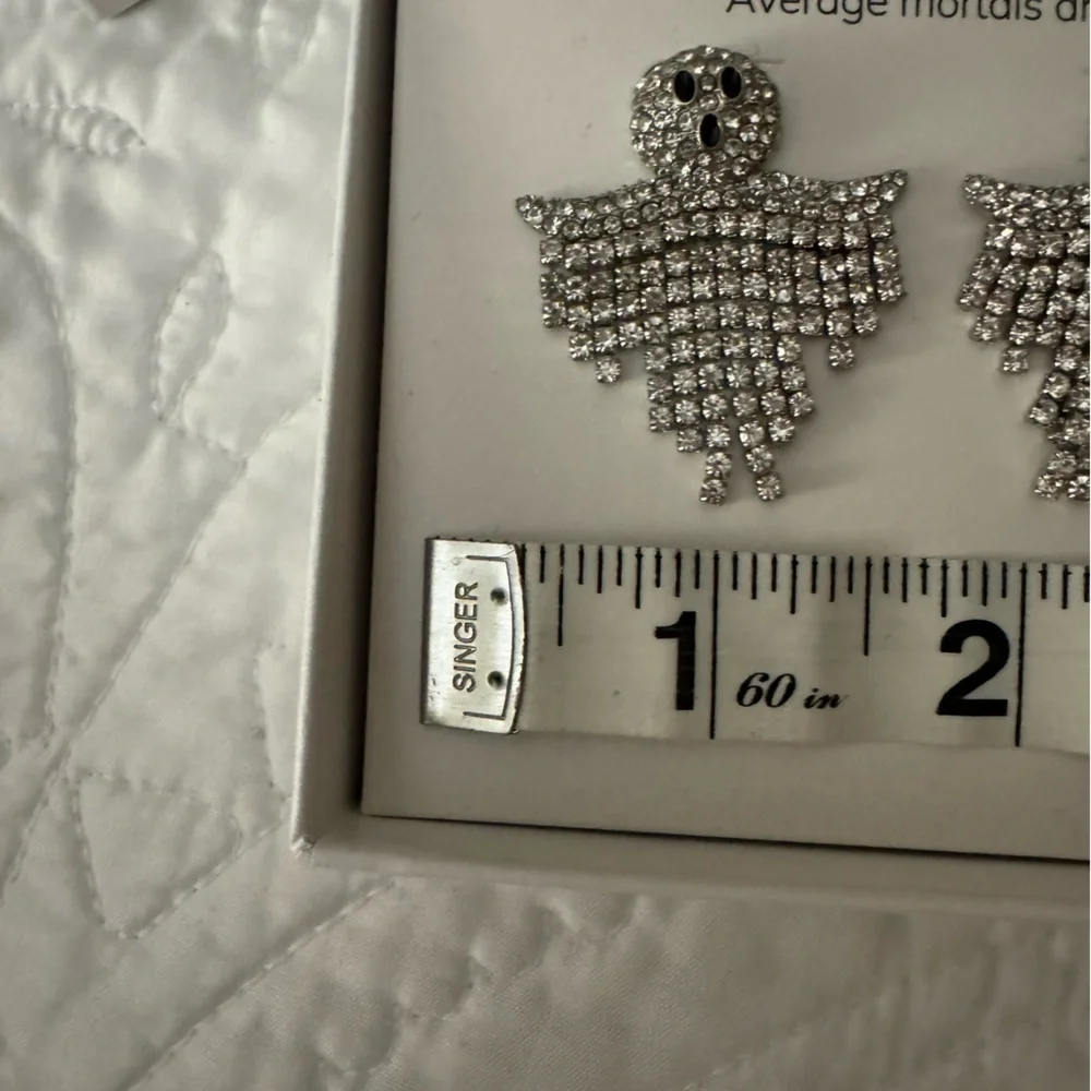 Glass bead ghost earrings!! FUN & FESTIVE๐ป๐ปzoom in for all the design deets!๐ - Picture 4 of 8